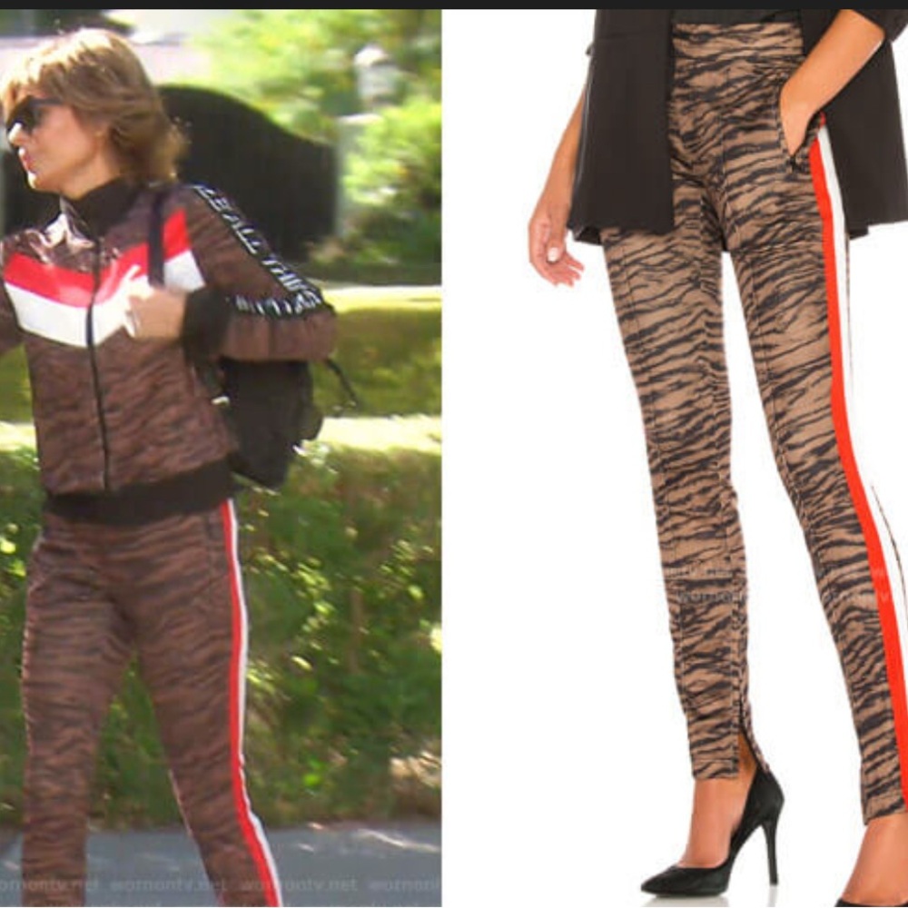 🌟🌟PAM & GELA🌟🌟
Tiger Print Cigarette Track Skinny Zip Ankle 
Lisa Rinna, RHOBH